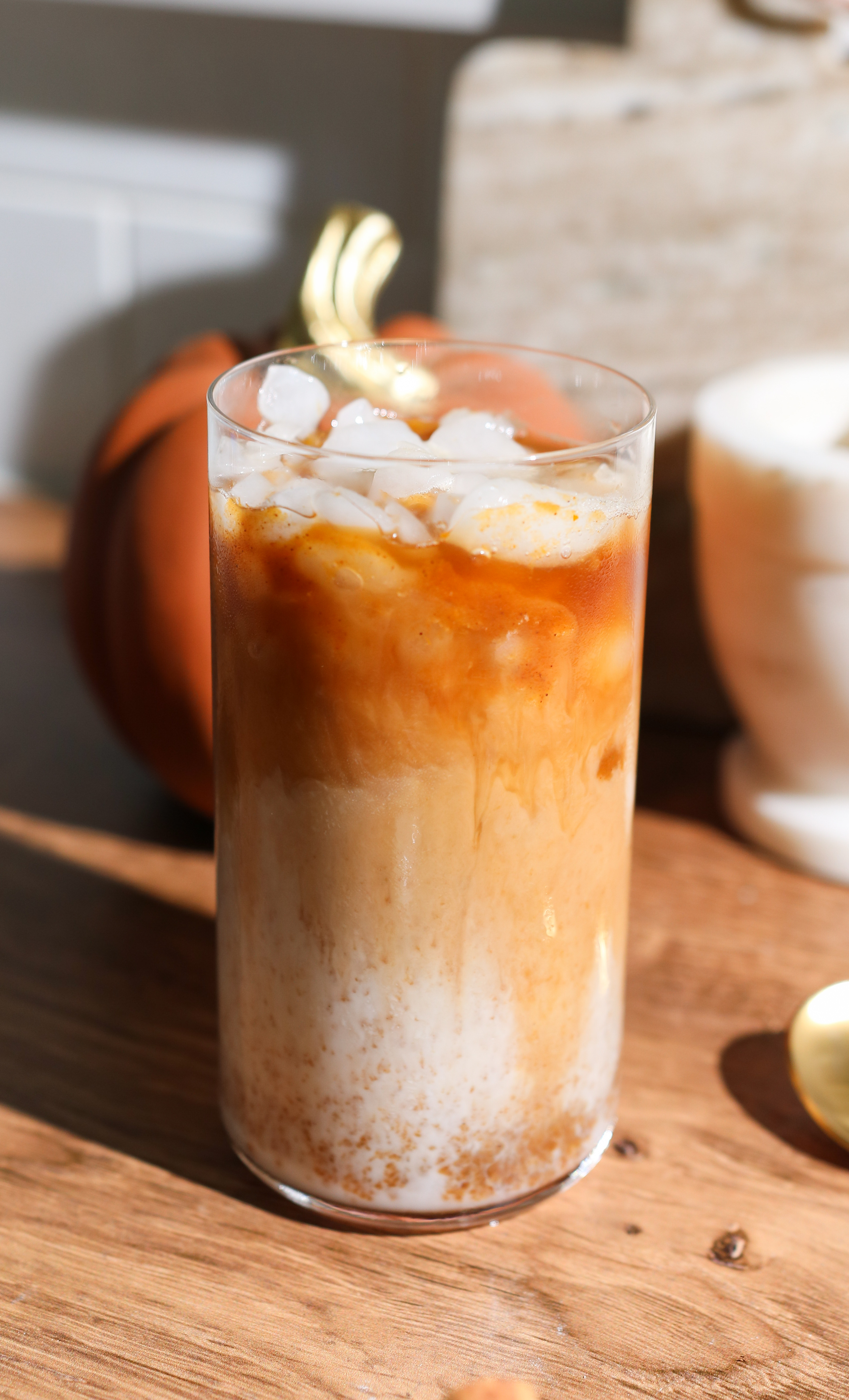 Easy Homemade Iced Pumpkin Spice Latte Recipe